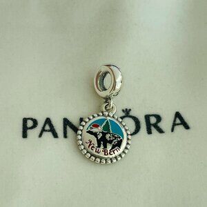 Pandora New Bern Exclusive Charm Pendant